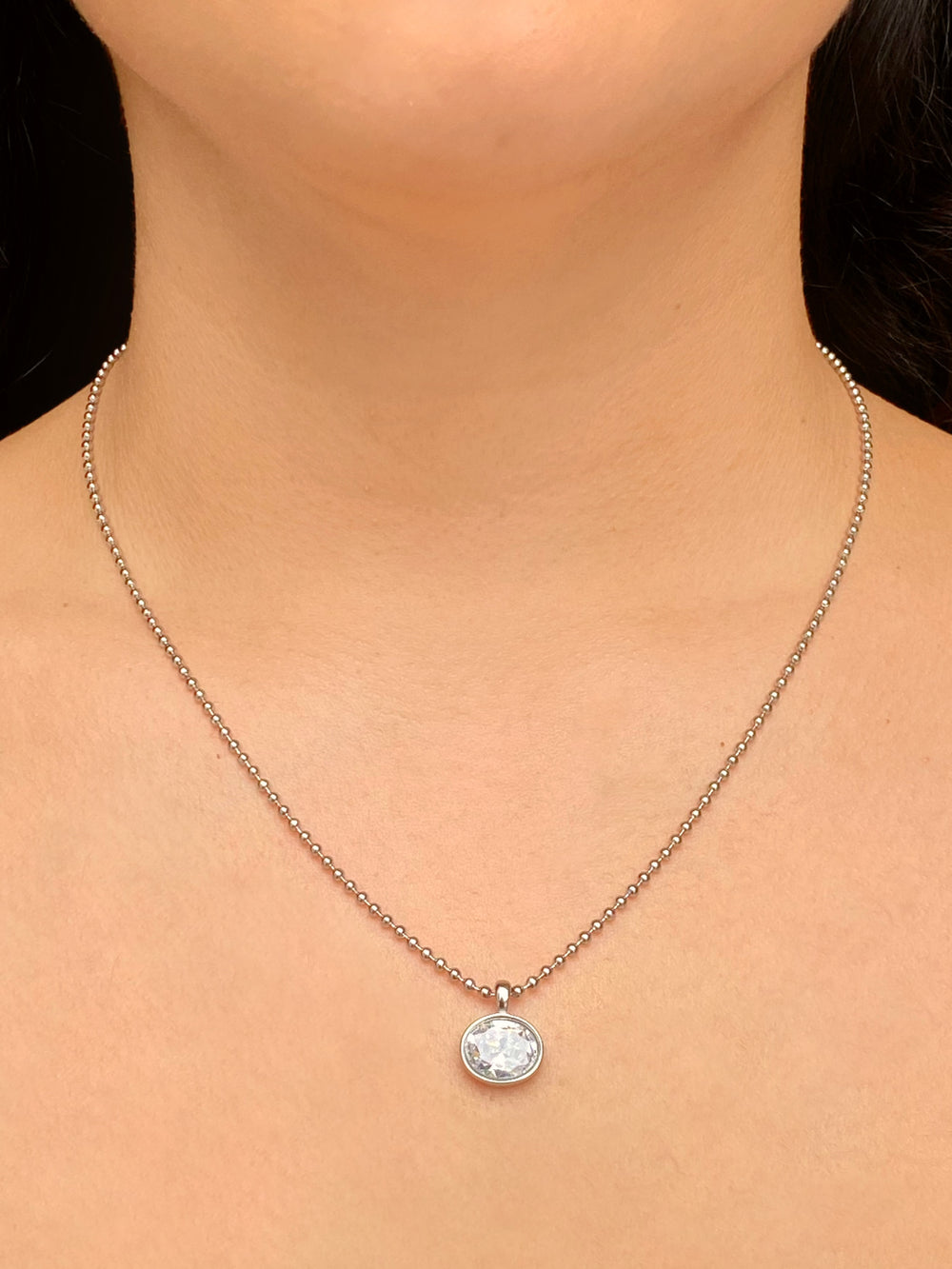 Collar Bolitas Con Dije Zirconia Ovalada
