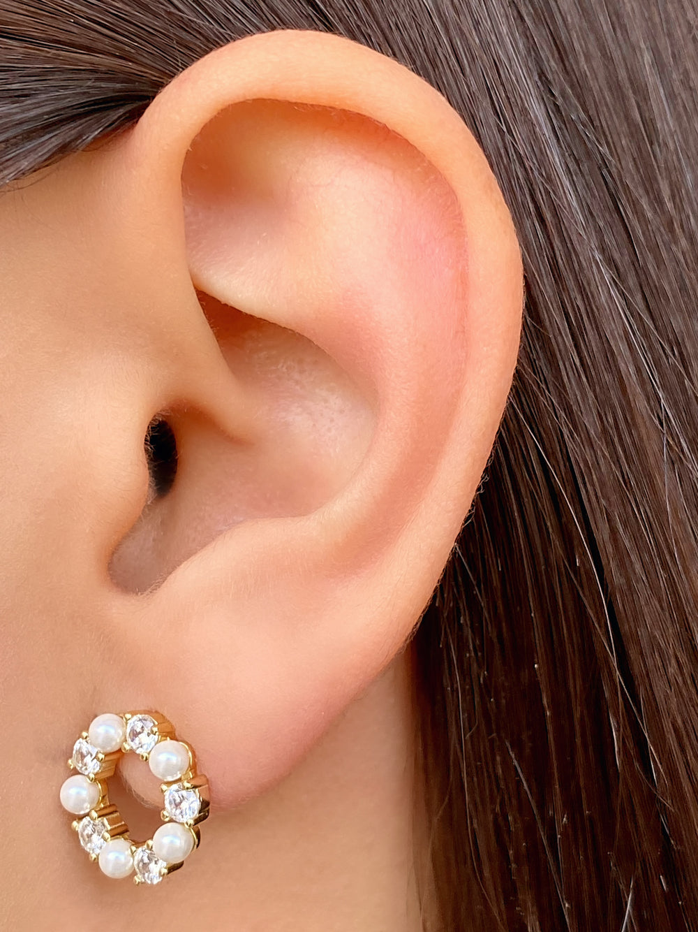Par Arete Contorno Circulo Perlas y Zirconias