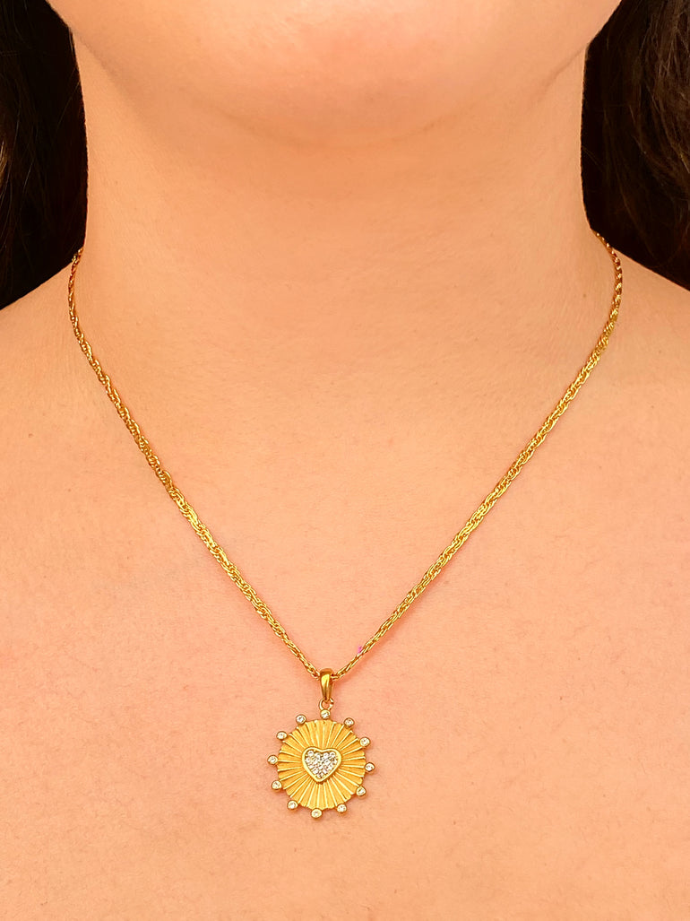 Collar Trenzado Dije Medalla Corazón Con Zirconias