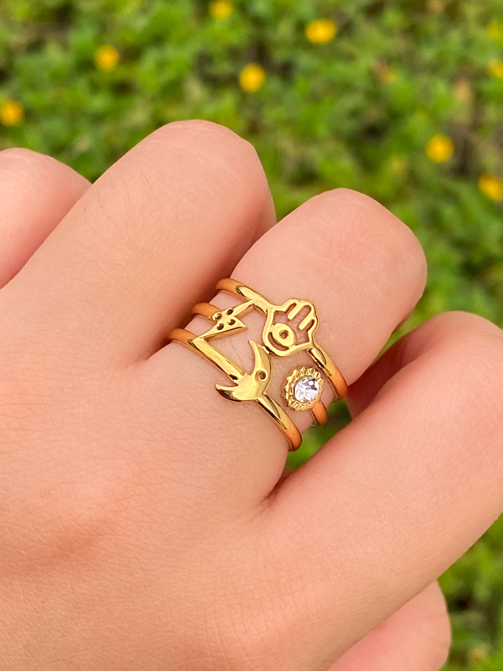 Anillo Triple Linea Con Luna, Rayo y Mano