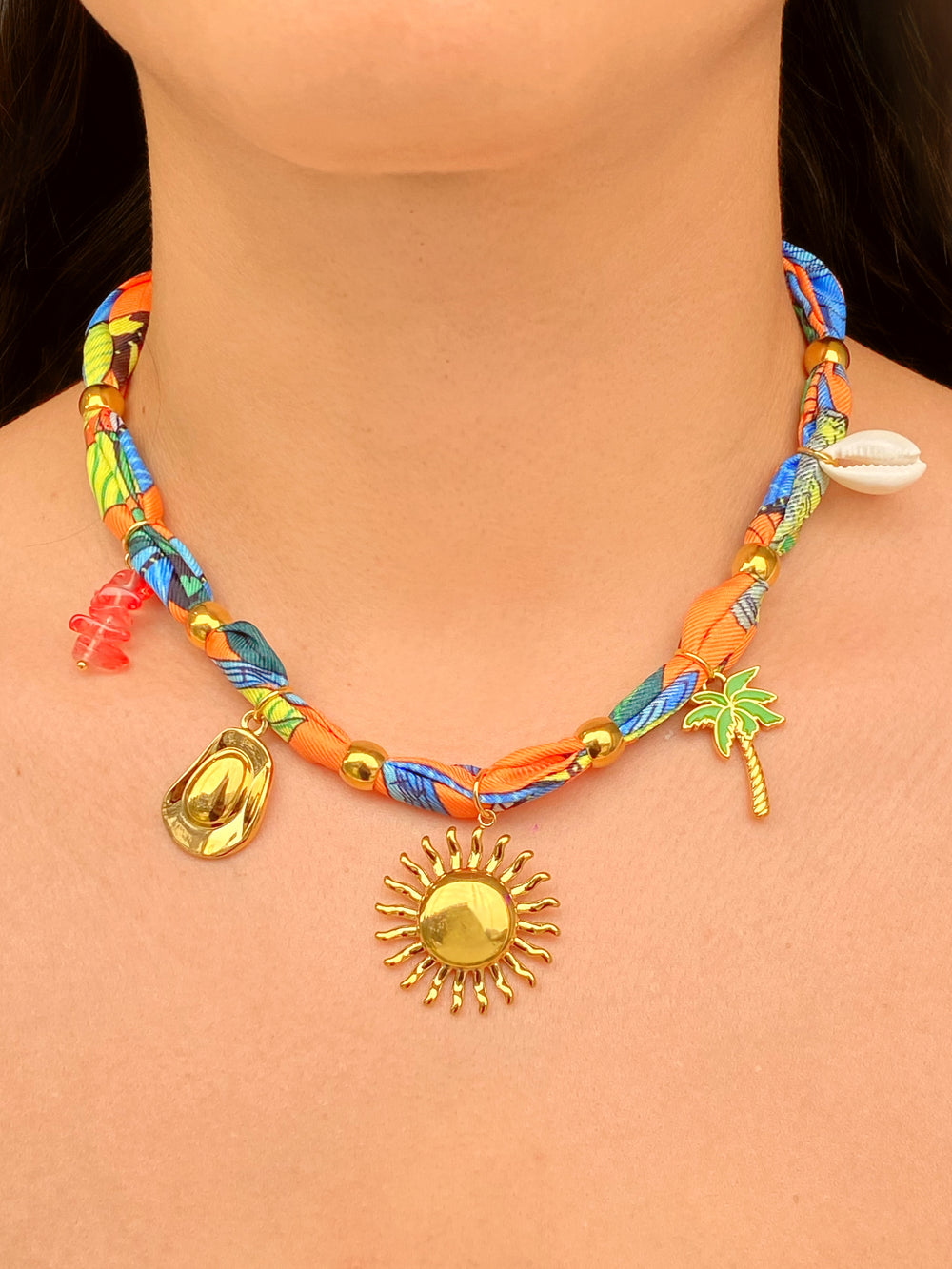 Collar Tela Con Dije Sol, Palmera