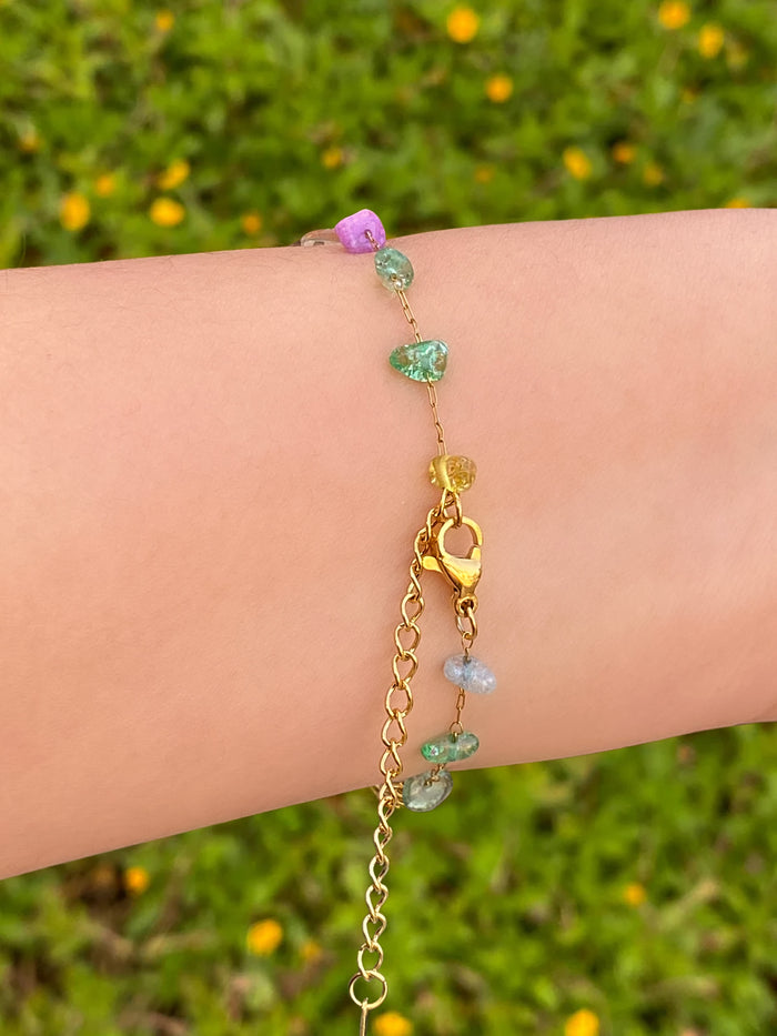 Pulsera Piedras De Colores Con Dije Concha Y Caracol