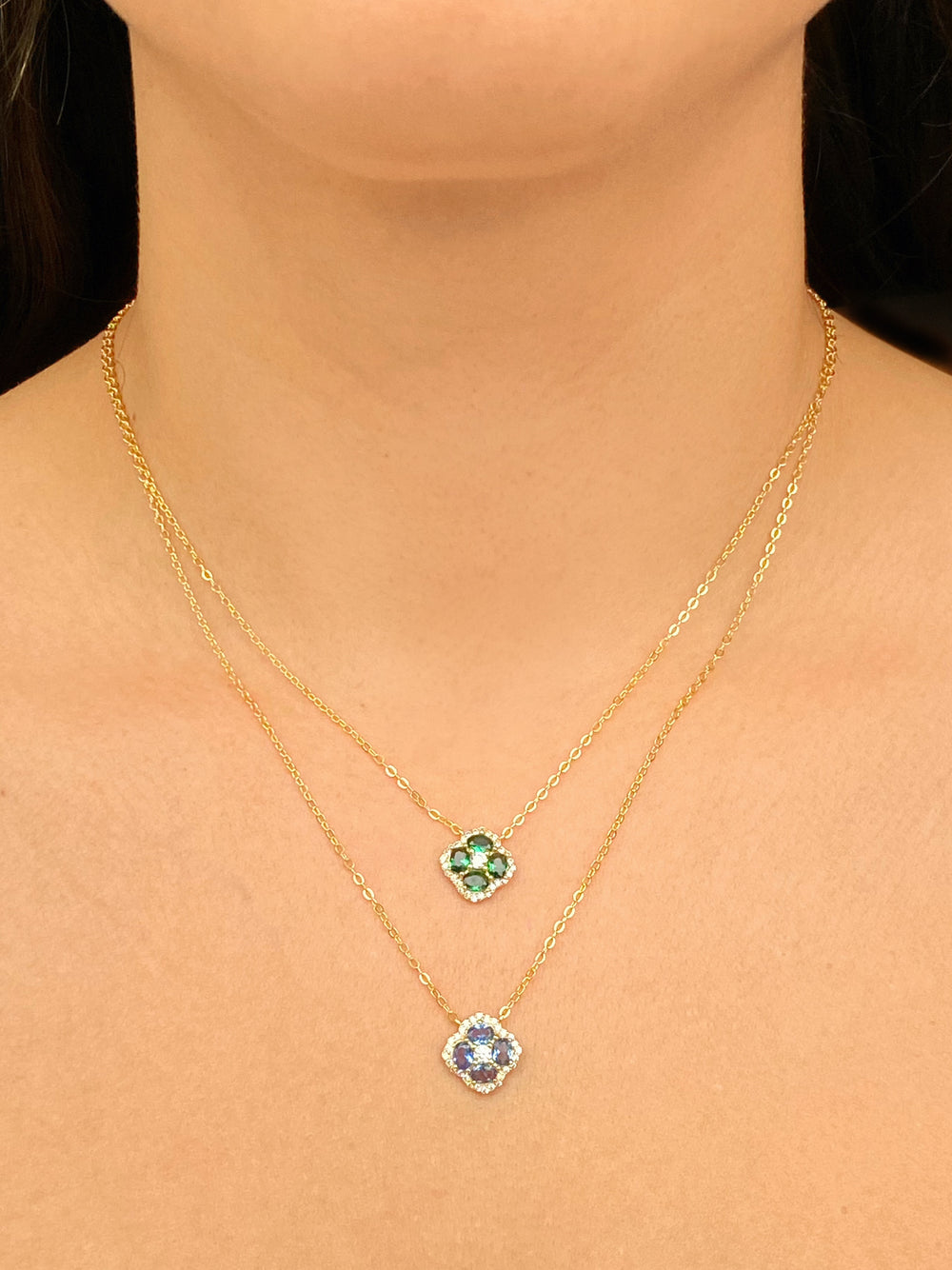 Collar Dije Flor Cuatro Petalos Con Halo