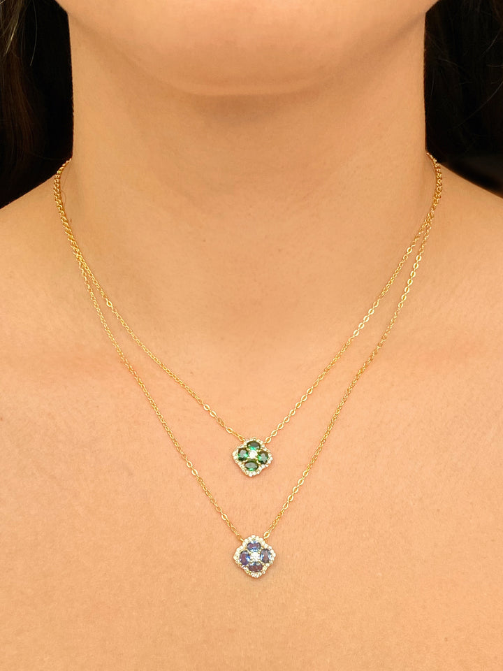 Collar Dije Flor Cuatro Petalos Con Halo