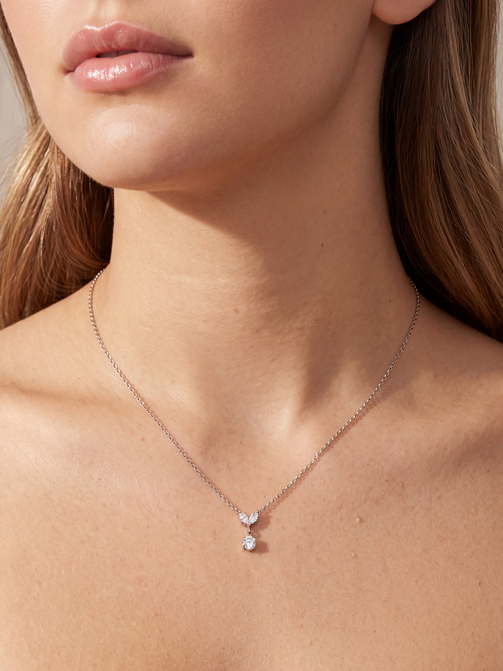 Collar Hojas Marquesa Con Zirconia Colgante