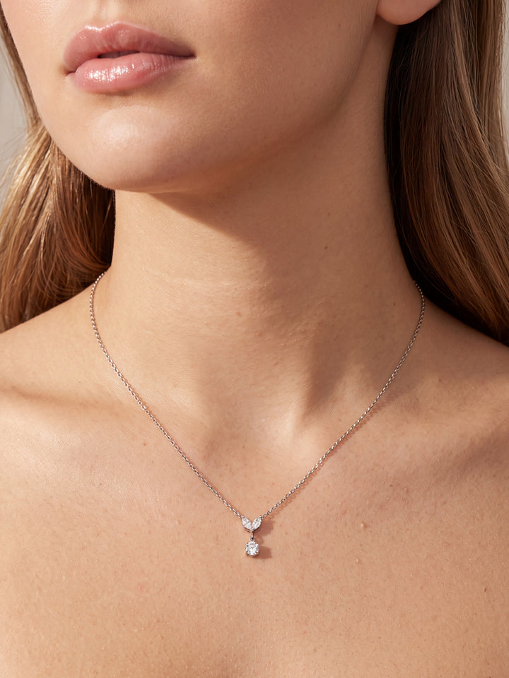Collar Hojas Marquesa Con Zirconia Colgante