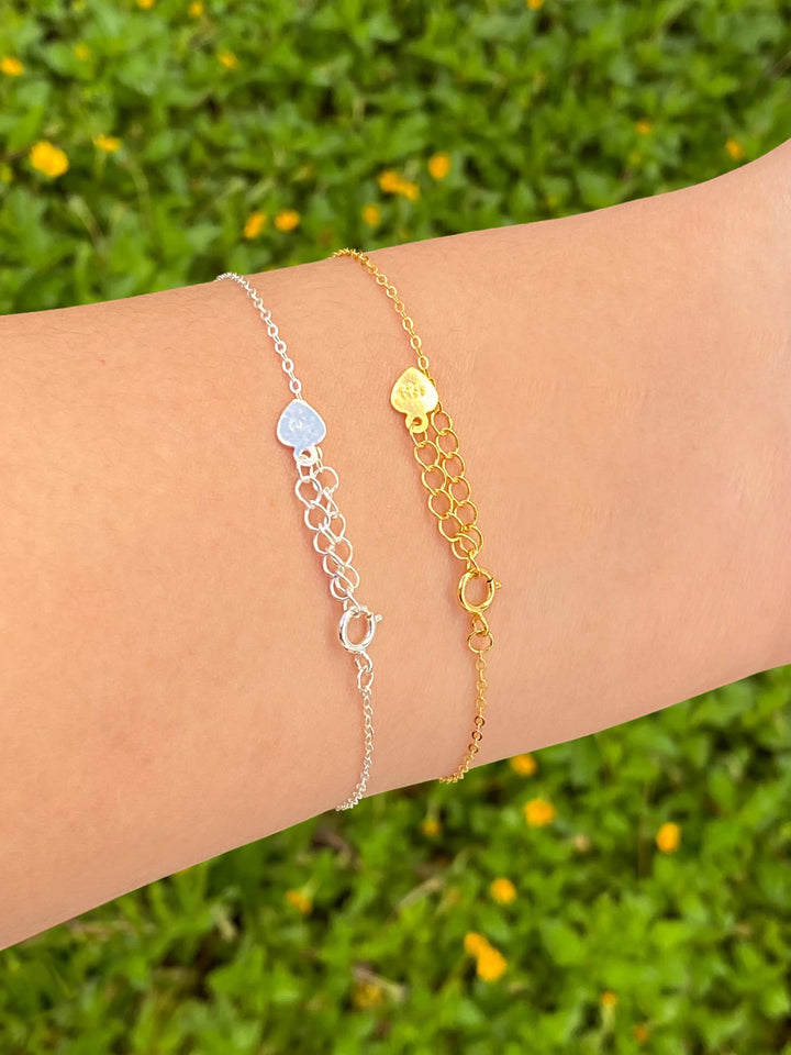 Pulsera Con Mini Cruz y Zirconia