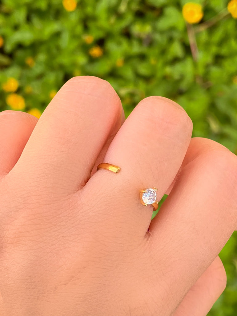 Anillo Semi Ajustable Con Zirconia