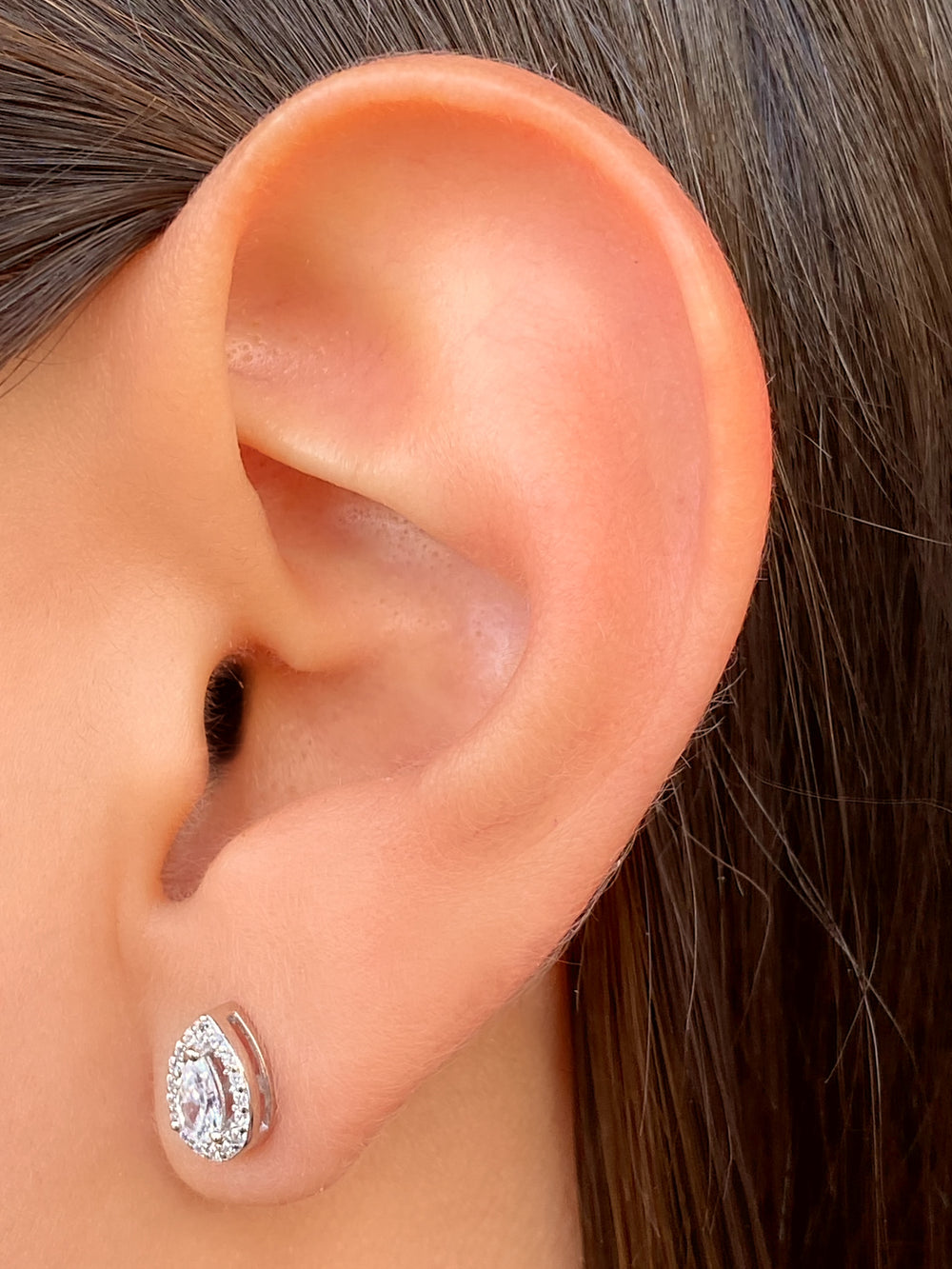 Par Arete Mini Gota Blanca Zirconias