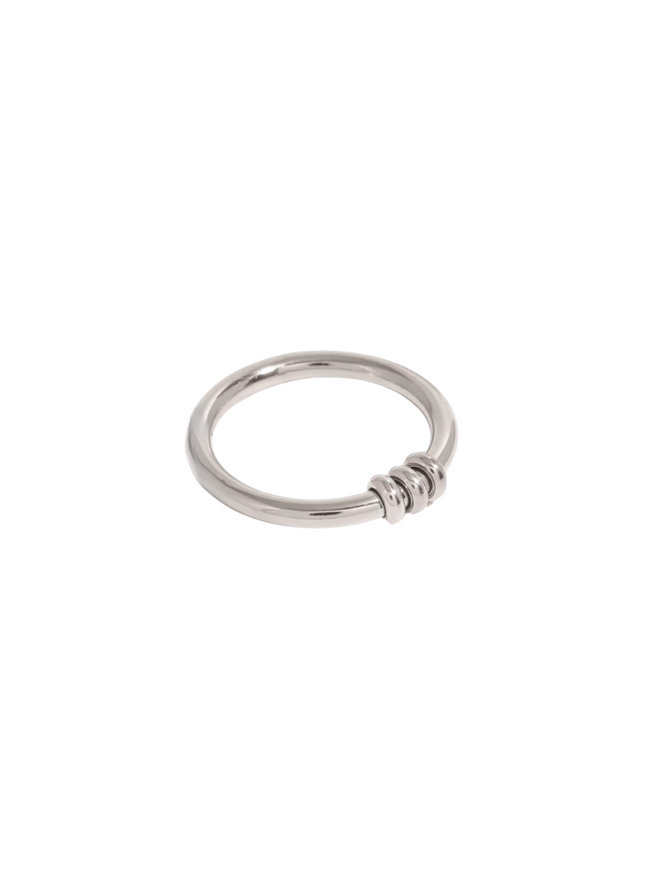 Anillo Con Tres Mini Argollas