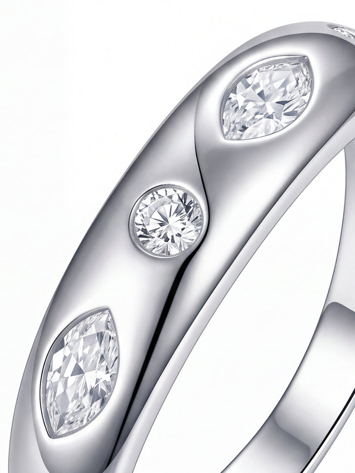 Anillo Grueso Con Moissanitas 0.282 CT