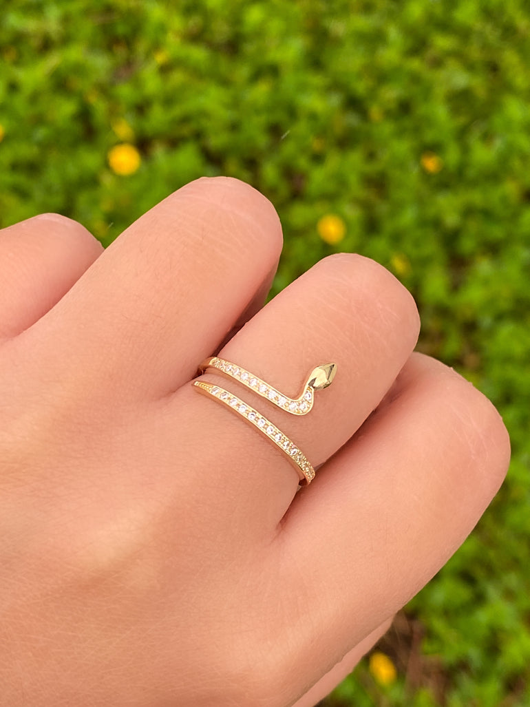 Anillo Serpiente Con Zirconias Oro 10K