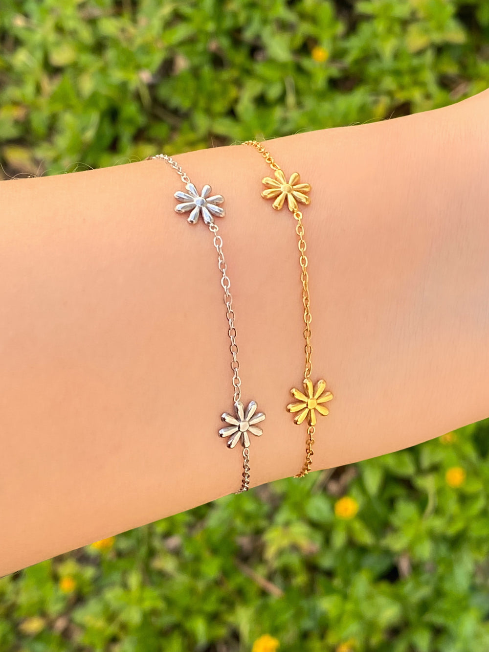 Pulsera Tres Flores Dorada
