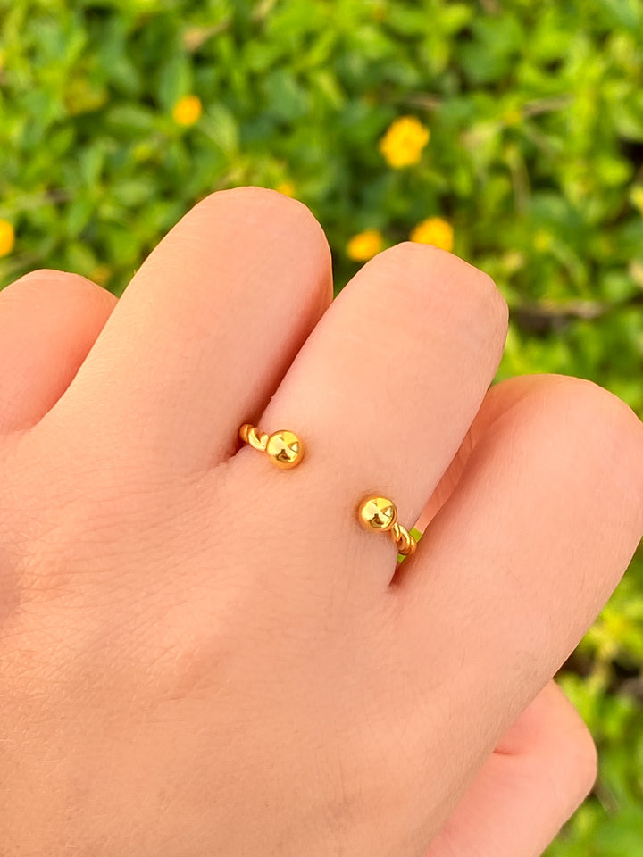 Anillo Torcido Con Bolitas