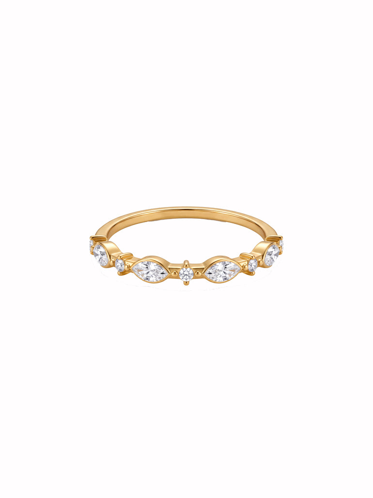 Anillo Delgado Con Zirconias Marquesas