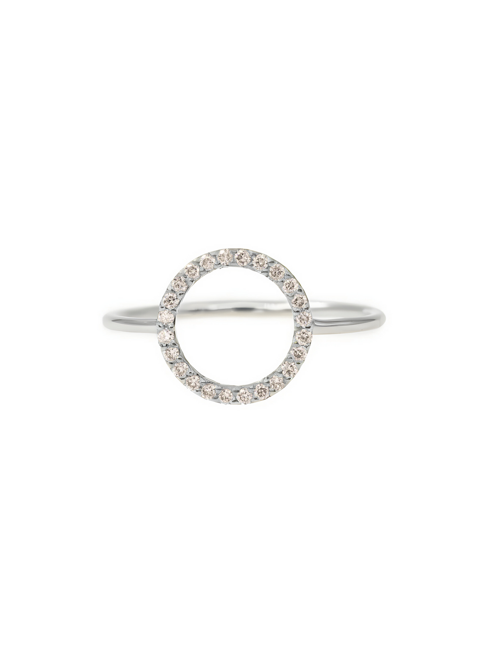 Anillo Con Contorno Circulo Zirconias