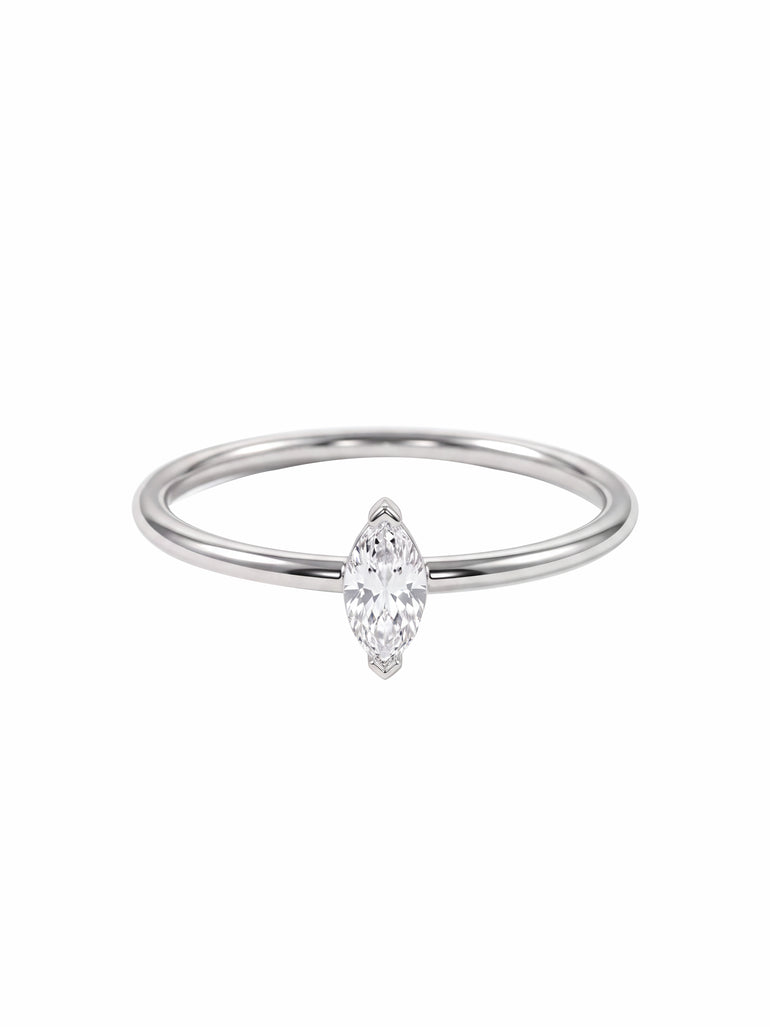 Anillo Plateado Zirconia Marquesa Central