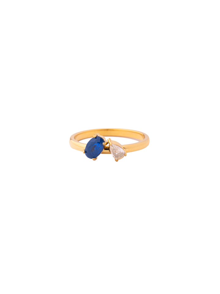 Anillo Con Zirconia Ovalada Y Gota