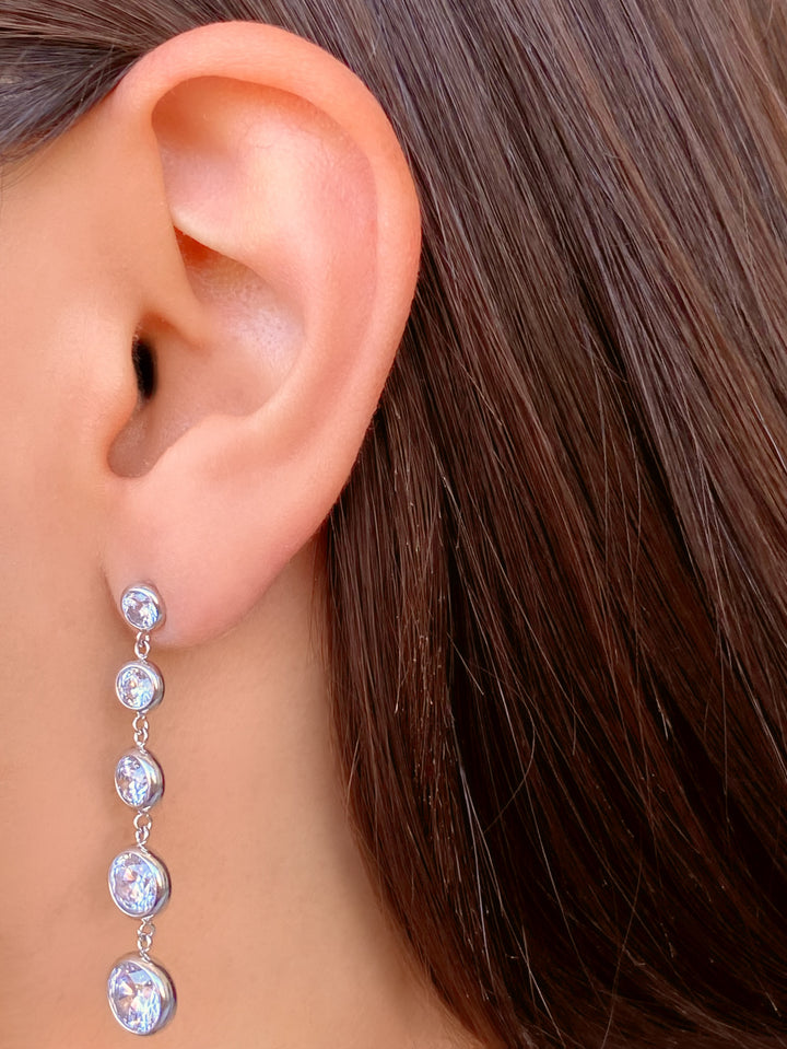 Par Arete Tira De Zirconias Redondas