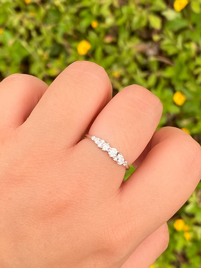 Anillo Zirconias Gota y Redondas