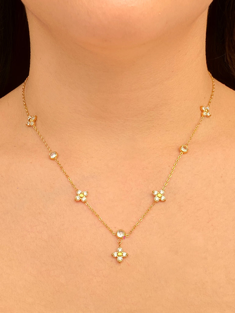 Collar Con Trebol Cuatro Zirconias