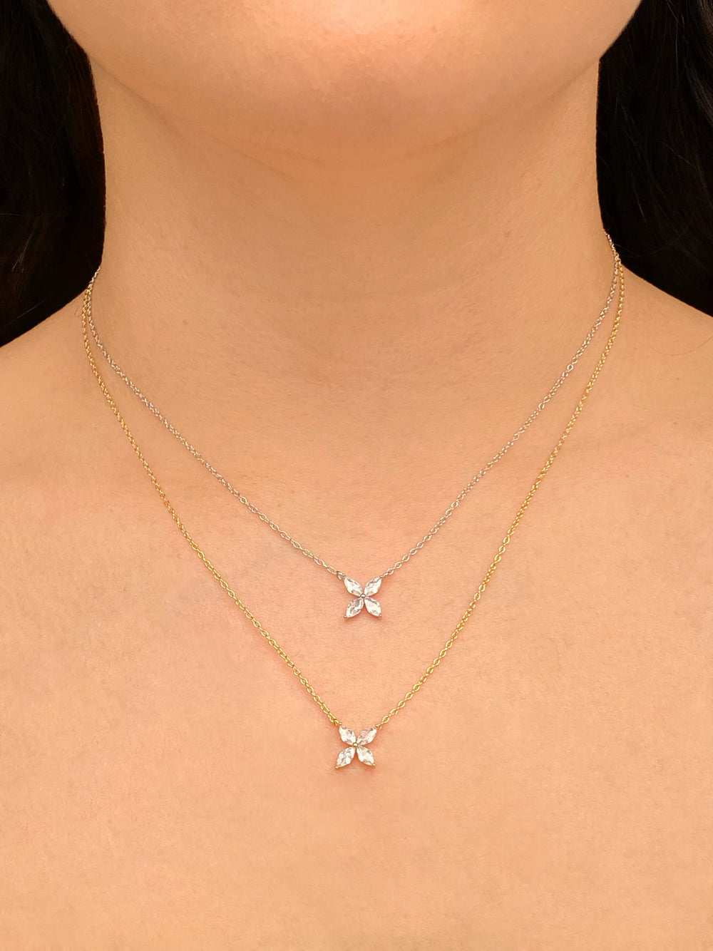 Collar Dije Cuatro Petalos Zirconias