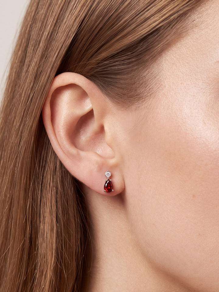 Par Arete Zirconia Con Gota Roja
