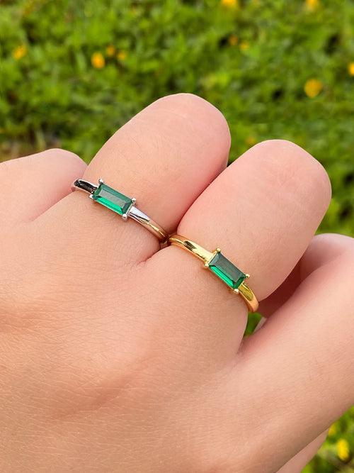 Anillo Con Baguette Verde