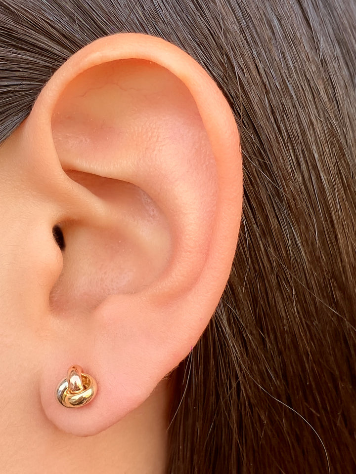 Par Arete Nudo Combinado Oro 14k