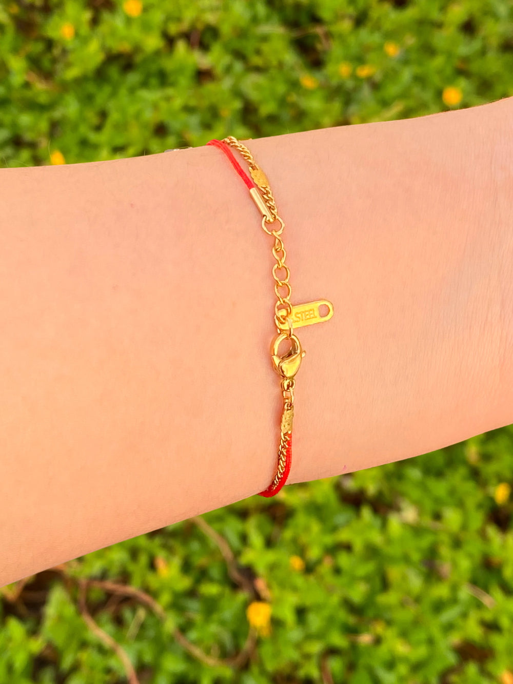 Pulsera Doble Cordon Rojo y Corazon