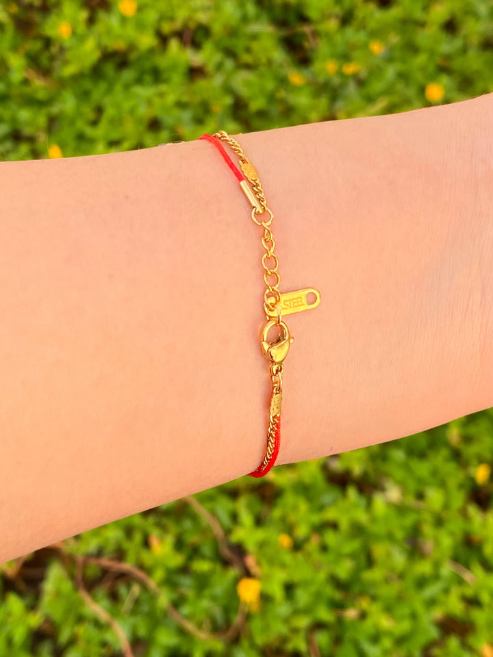 Pulsera Doble Cordon Rojo y Corazon