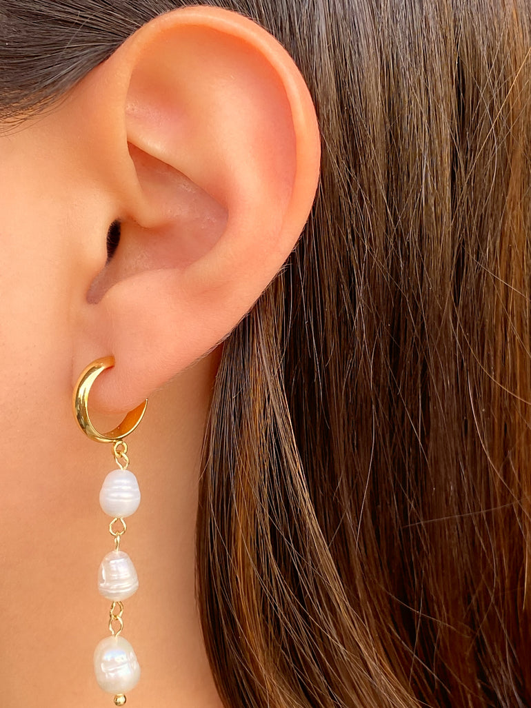 Par Arracada Con Tira Triple Perla