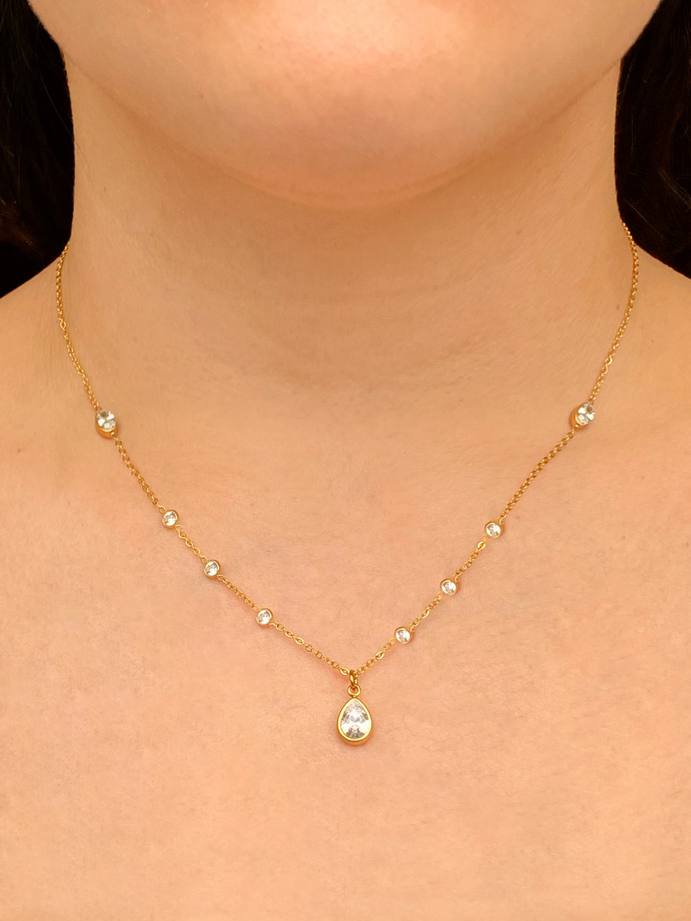 Collar Dije Gota Con Zirconias