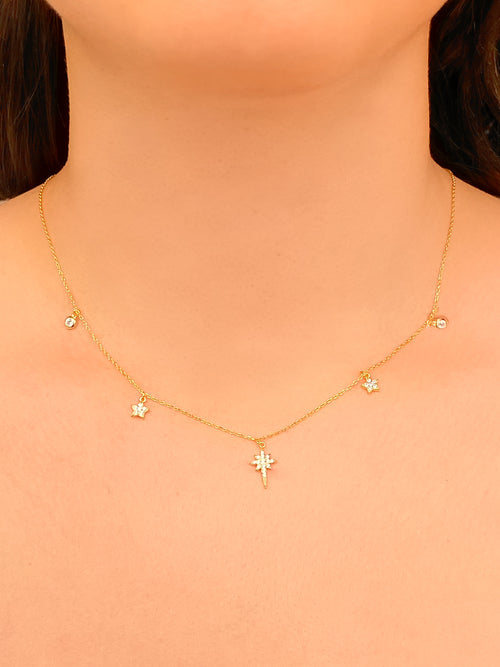 Collar Con Dijes Estrellas y Zirconias