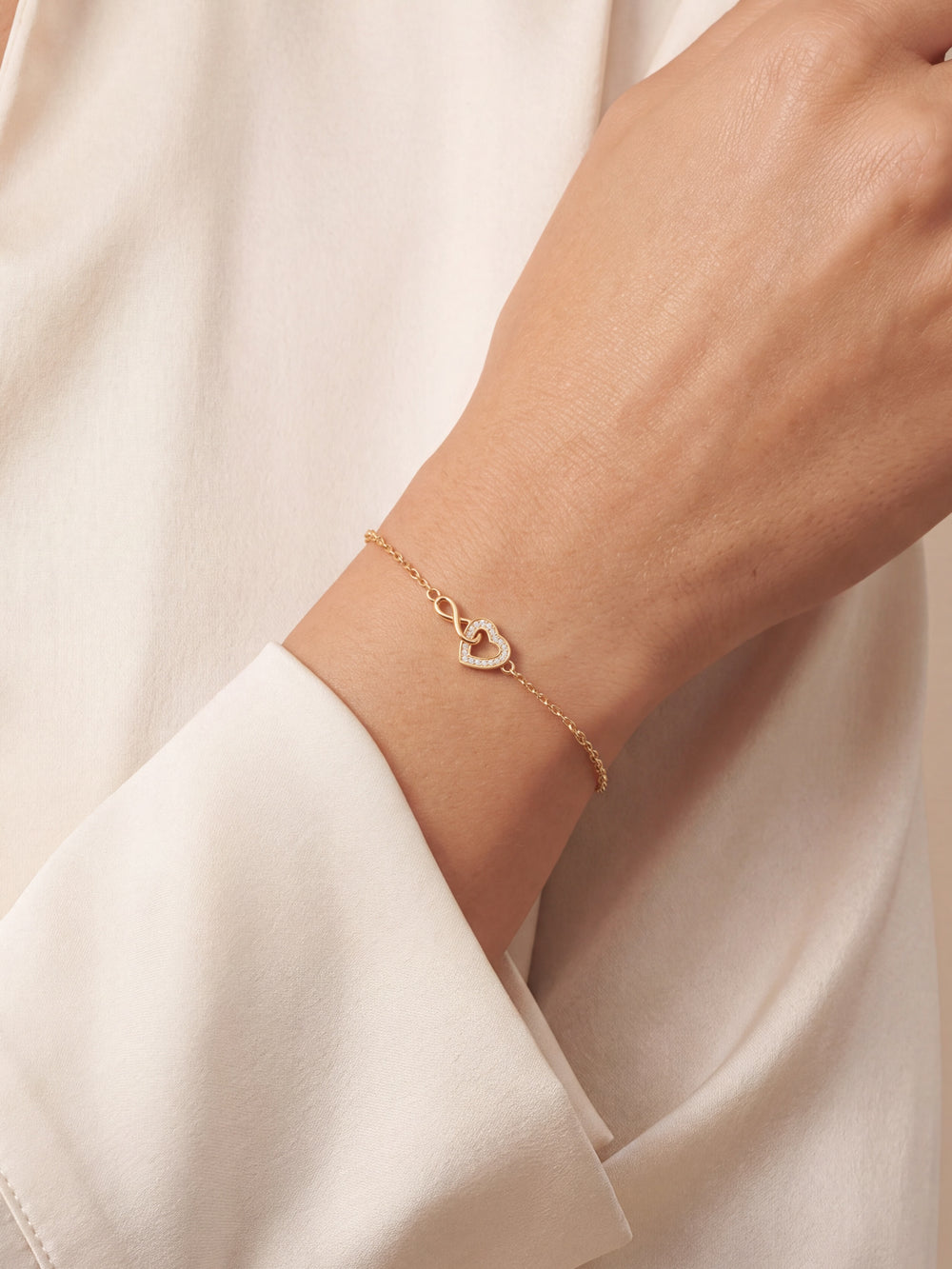 Pulsera Infinito Y Corazon Con Zirconias