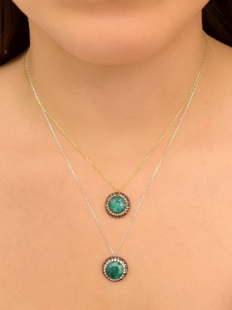 Collar Con Dije Esmeralda