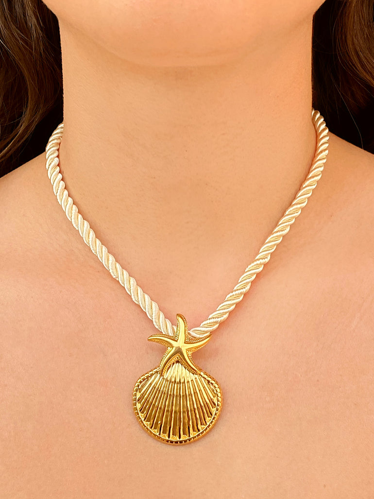Collar Beige Dije Estrella Y Concha