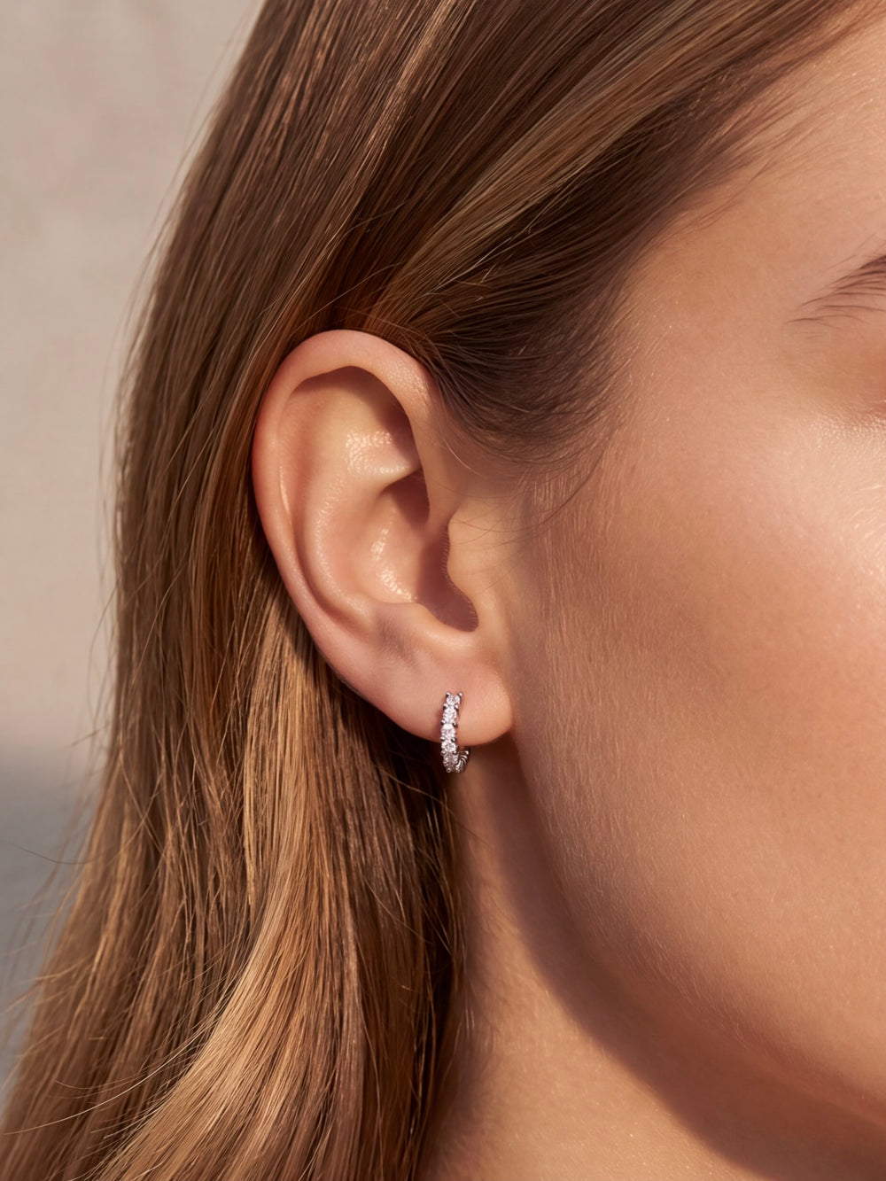 Par Arracada Con Zirconias Interiores 14 mm