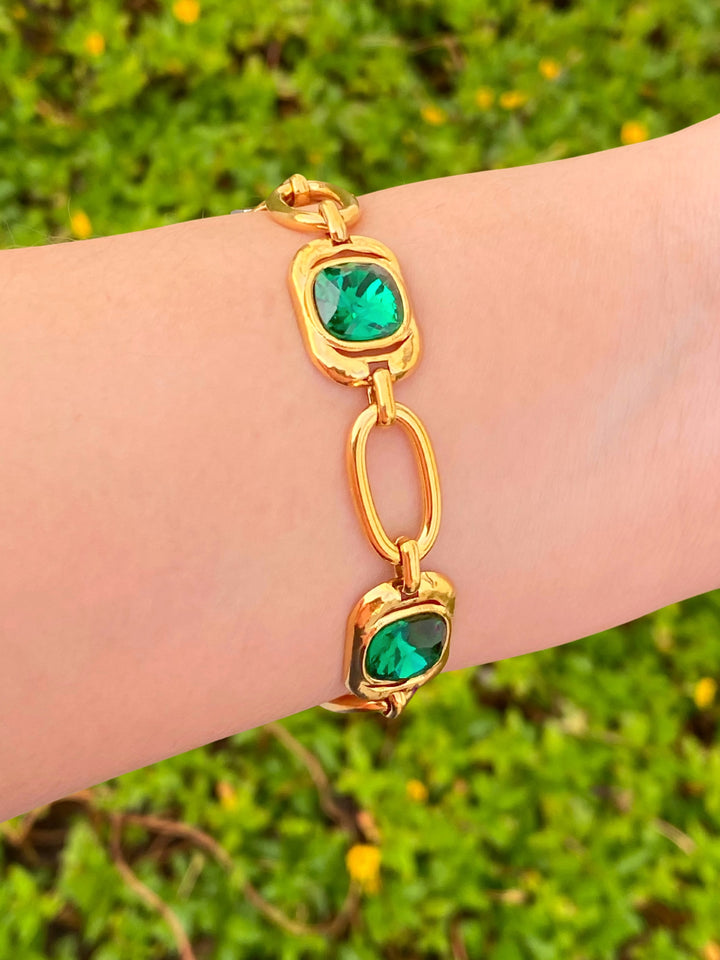 Pulsera Eslabones Con Tres Zirconias Verdes