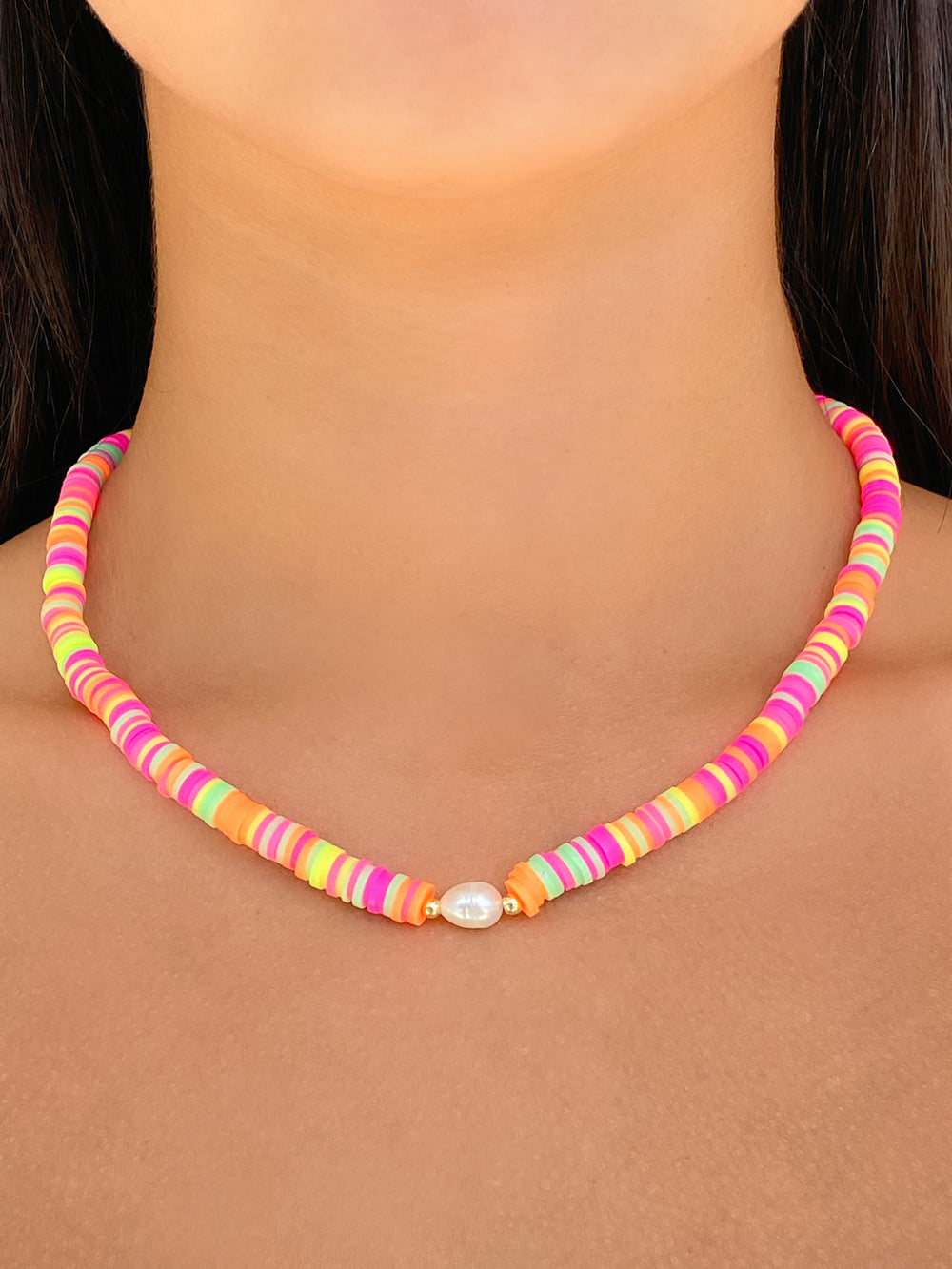Collar Pucas Neon Con Perla