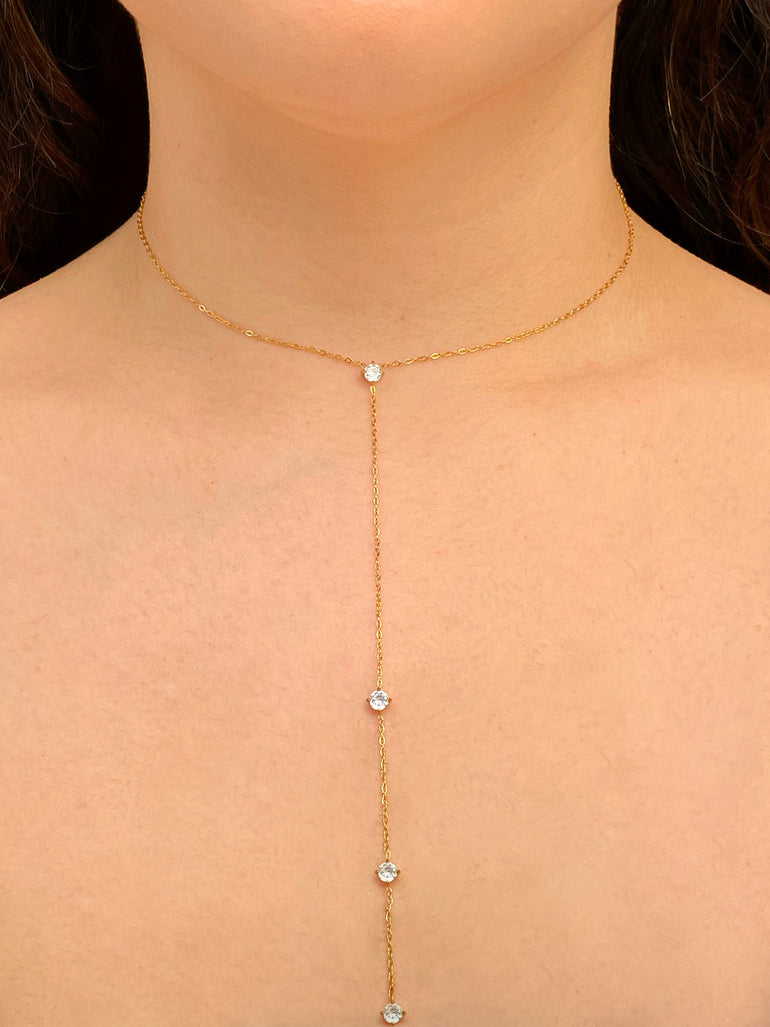 Collar Corbatin Cuatro Zirconias