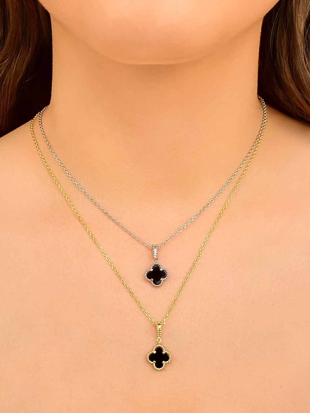 Collar Con Dije Trebol Onix