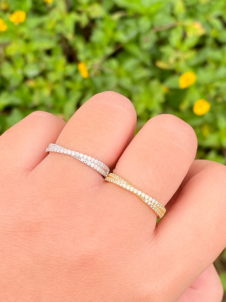 Anillo Cruzado Con Zirconias