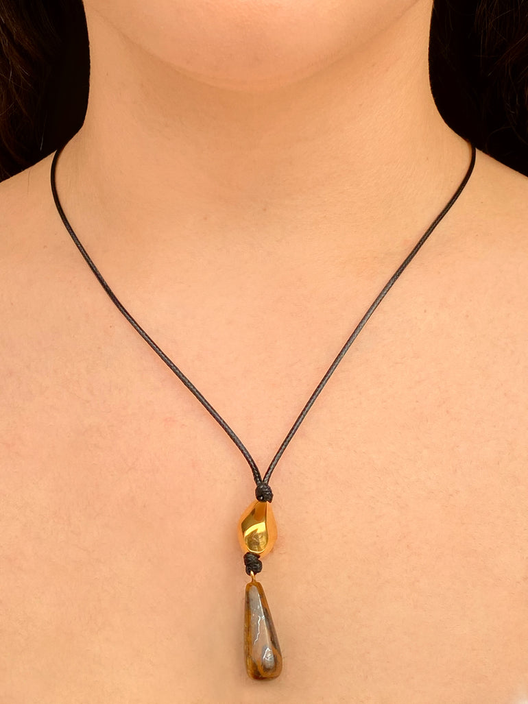 Collar Cordon Con Colgante Dorado