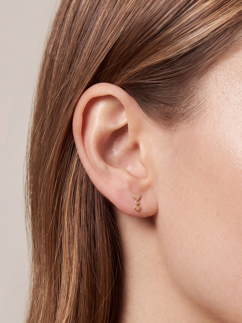 Arete Doble Corazon Primera Perforacion Titanio