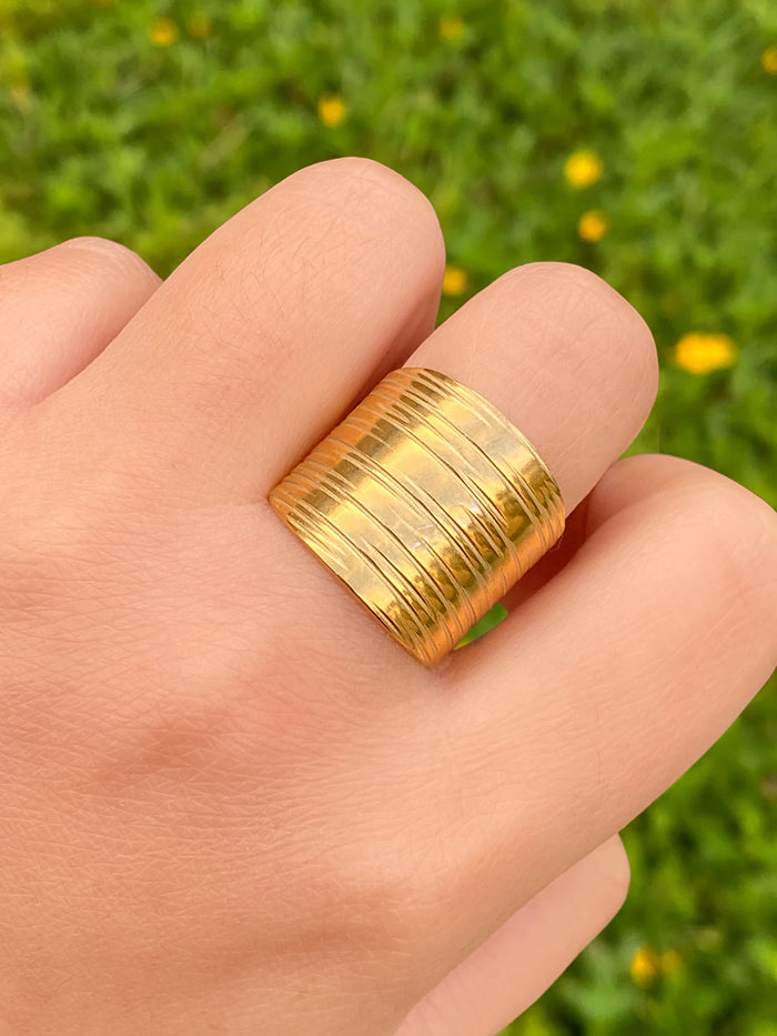 Anillo Grueso Chunky Con Lineas