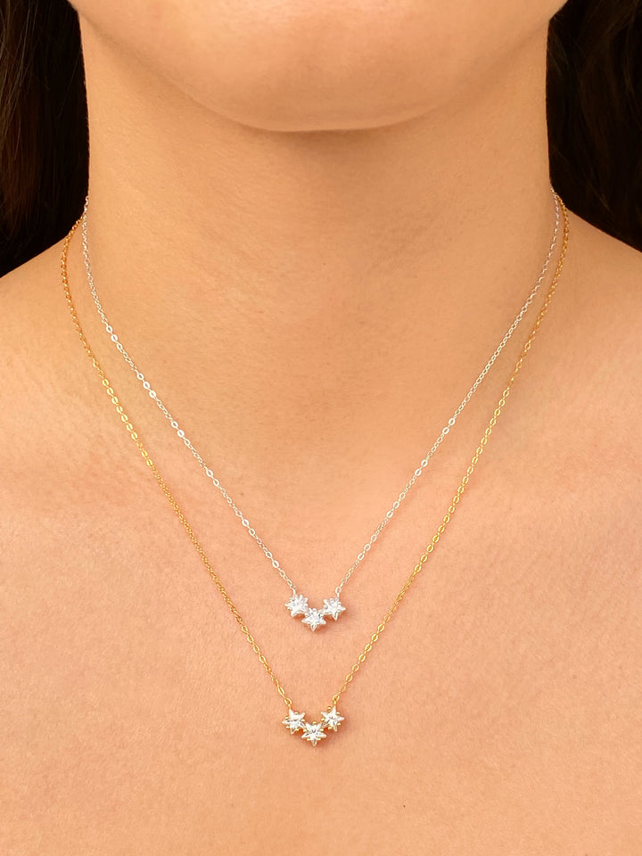 Collar Con Triple Estrella Zirconia