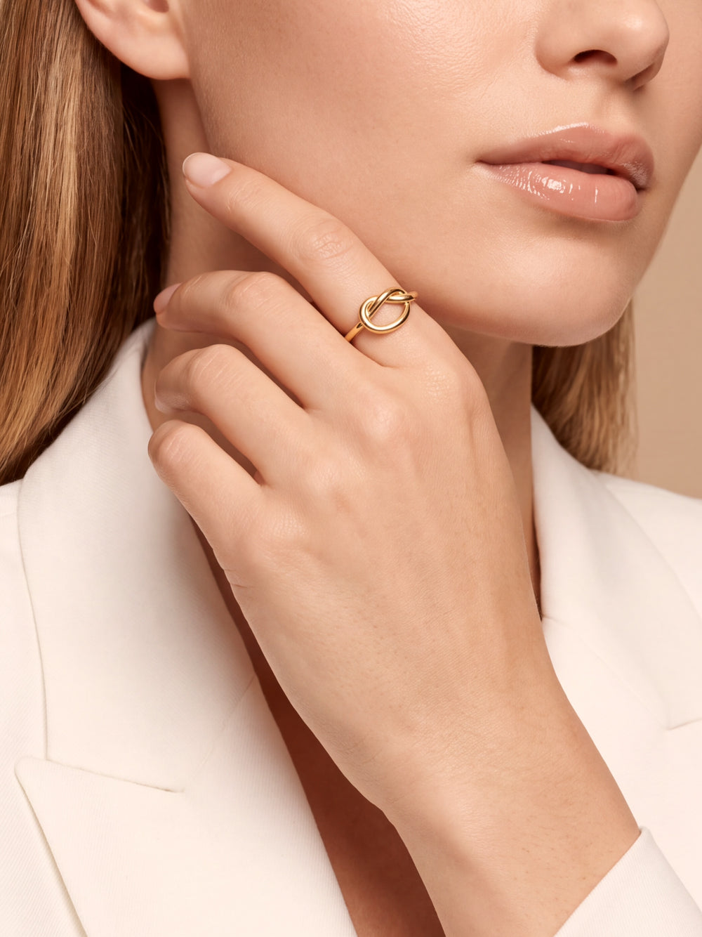 Anillo Con Corazon Nudo