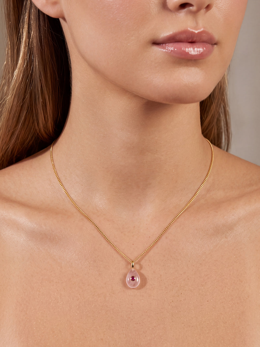 Dije Ovalado Con Centro Zirconia
