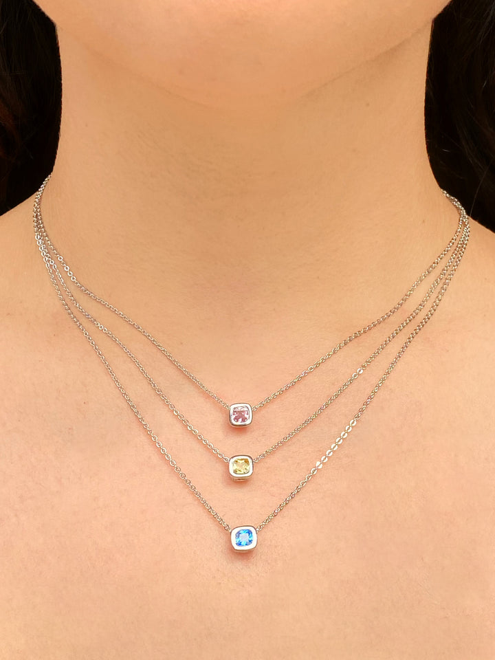 Collar Birthstone Cuadrado Plateado